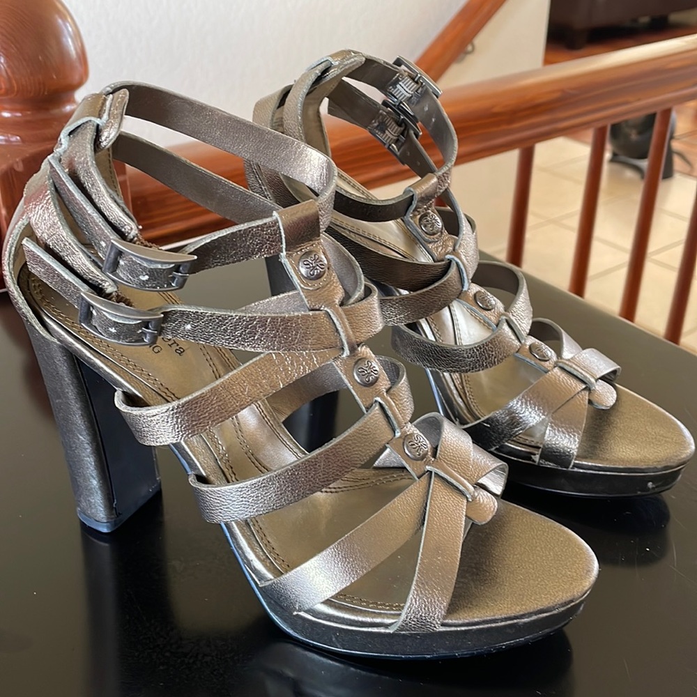 ERAS TOUR off VERA WANG strapped platform sandals.  New conditions,  worm once.